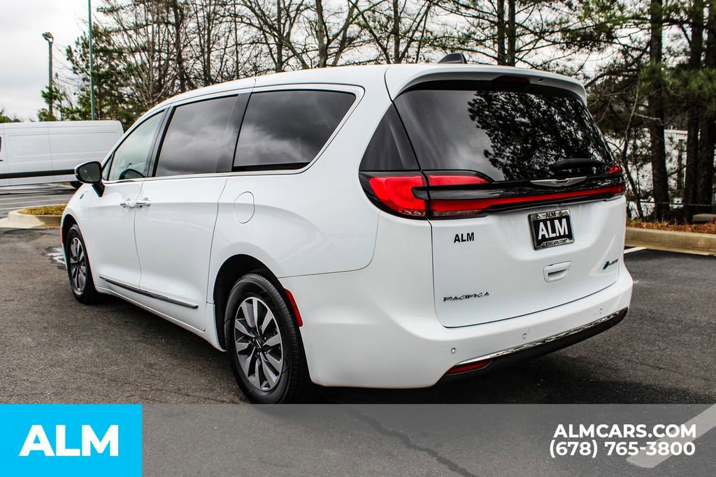 Used 2023 Chrysler Pacifica Limited image 7
