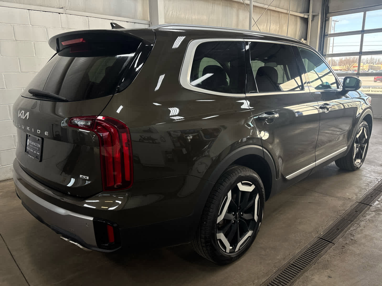 Used 2025 Kia Telluride S image 6