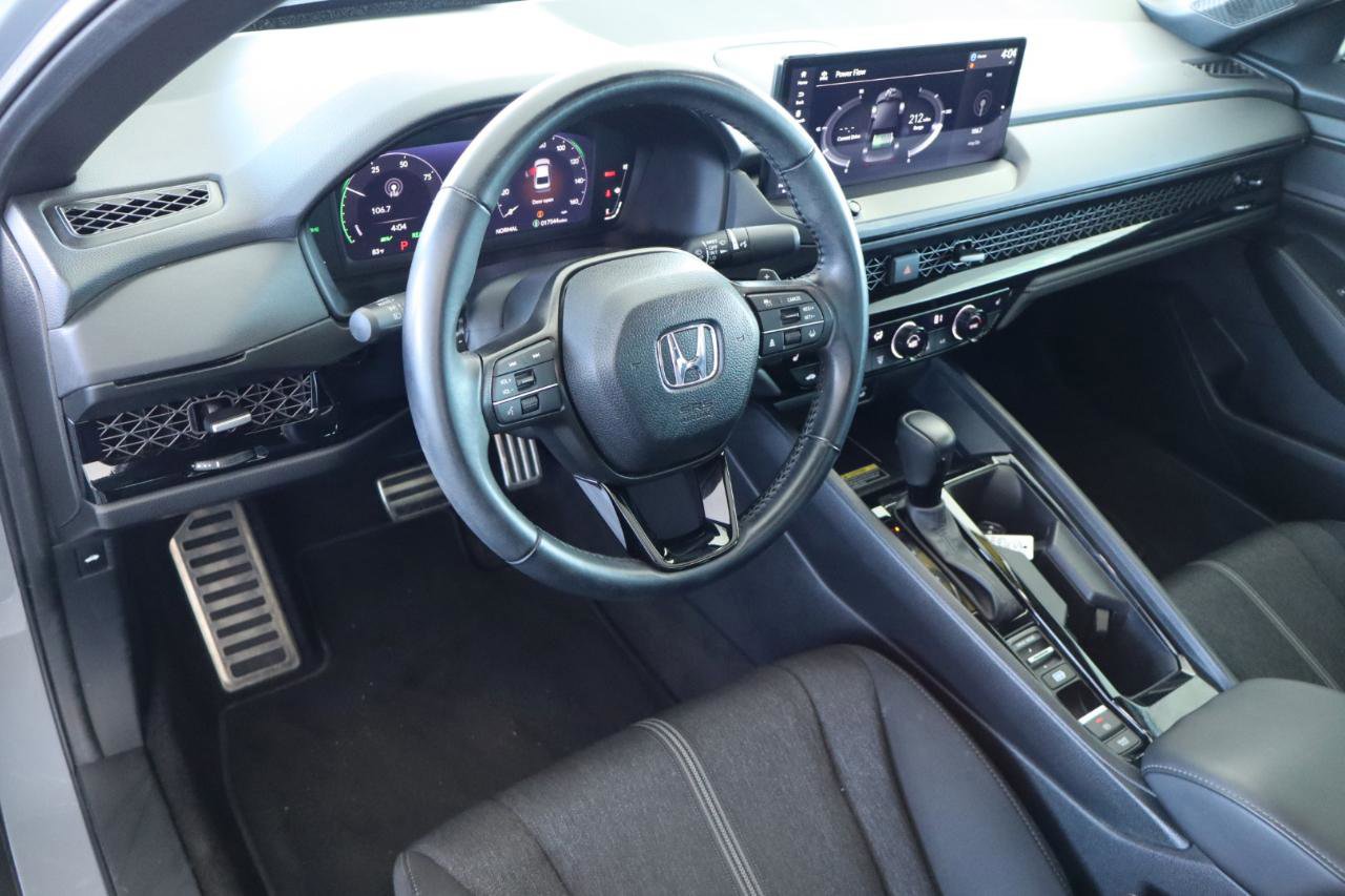 Used 2025 Honda Accord Sport image 15