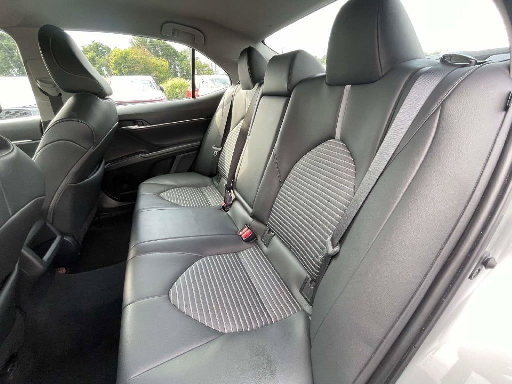 Used 2024 Toyota Camry SE FWD image 13