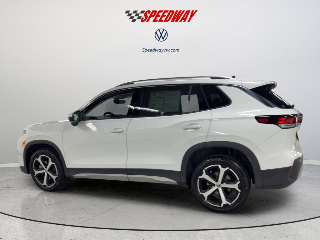 Certified 2025 Volkswagen Tiguan SE AWD/4WD image 9