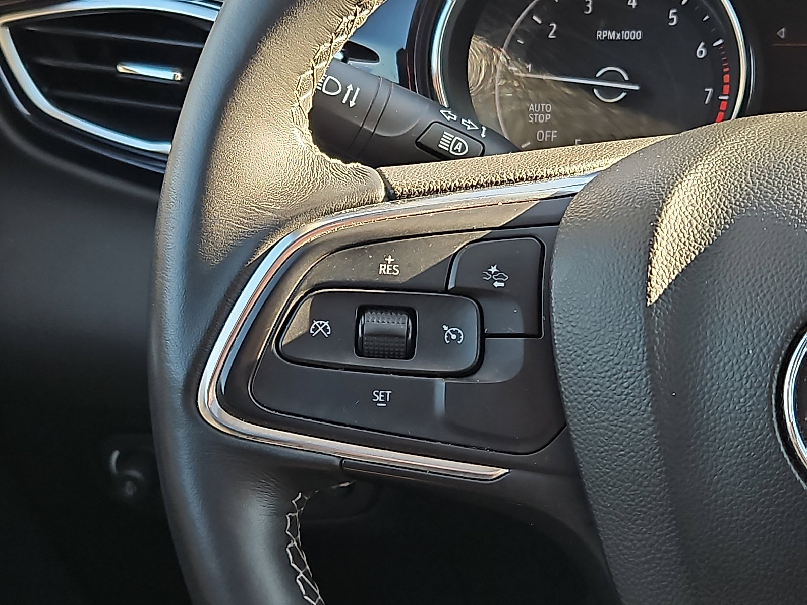 Certified 2021 Buick Encore GX Select w/ Advanced Technology Package image 22