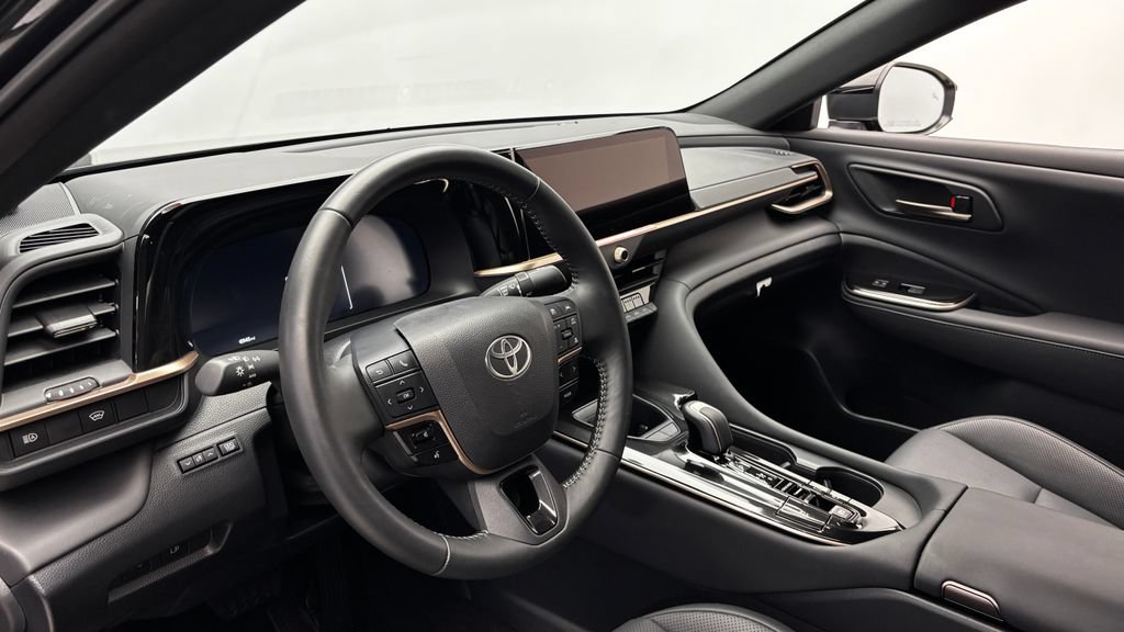 Used 2026 Toyota Crown AWD/4WD image 15