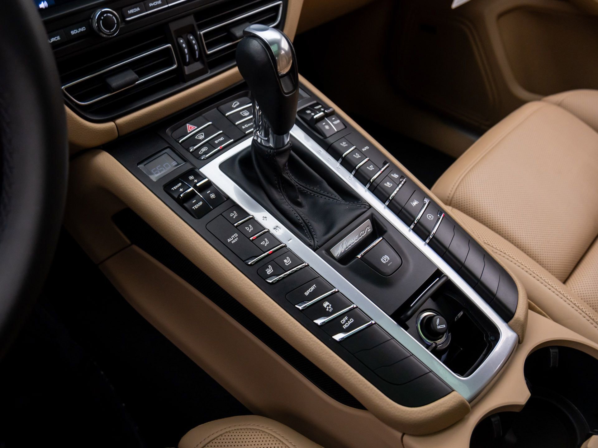 Certified 2021 Porsche Macan S image 13