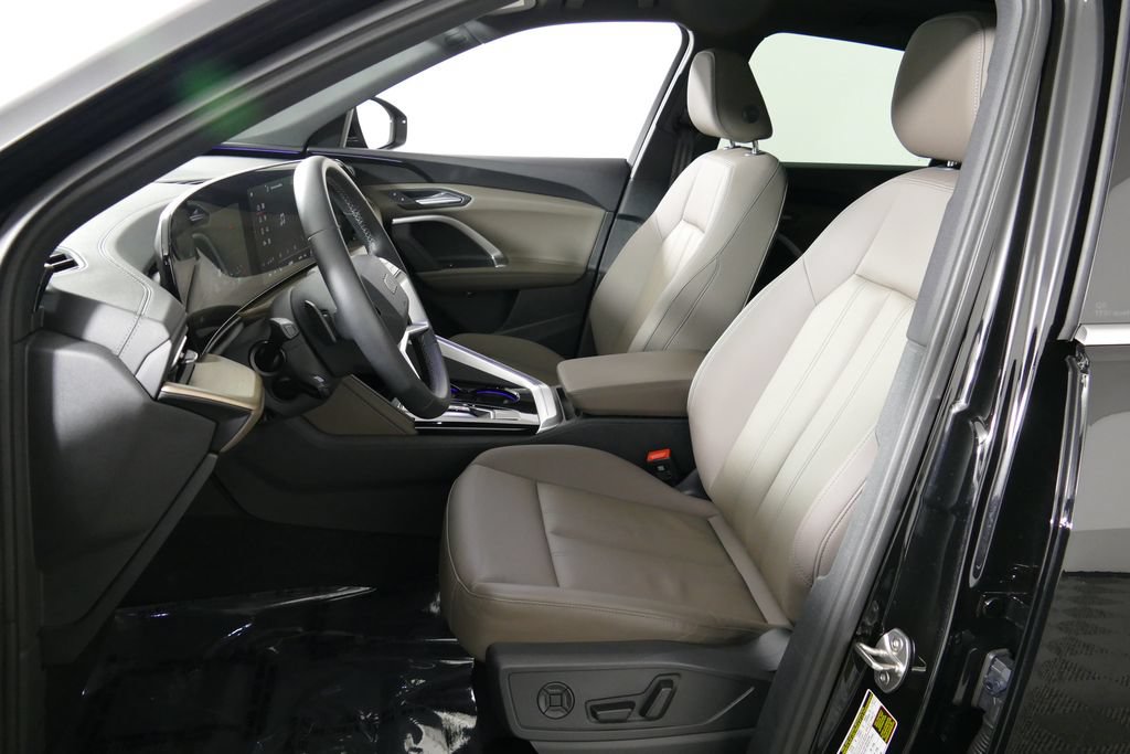 Certified 2025 Audi Q5 Premium w/ Convenience Package AWD/4WD image 10