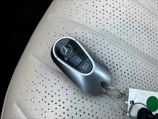 Used 2023 Mercedes-Benz S 500 4MATIC image 36