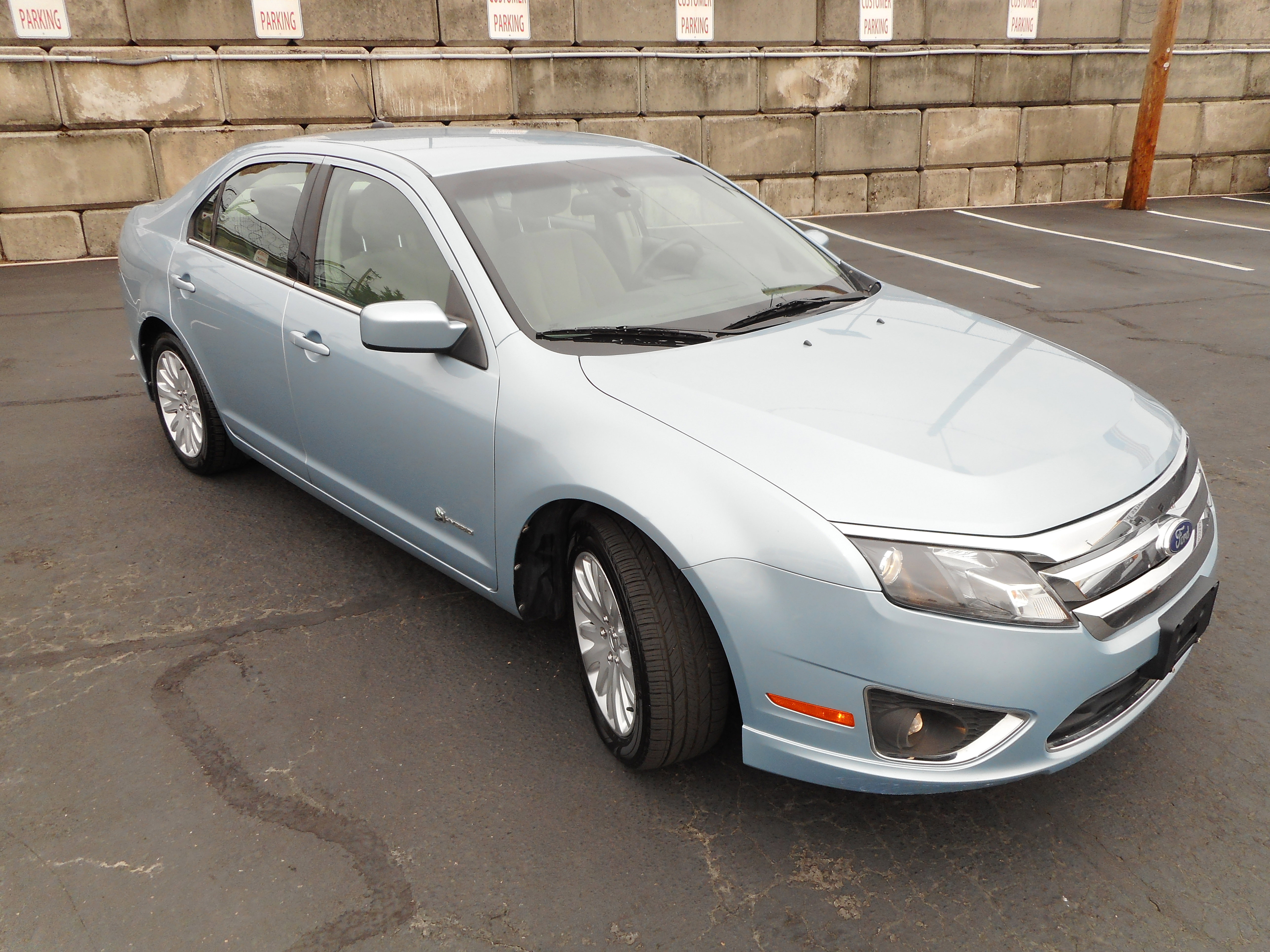 Used 2010 Ford Fusion Hybrid image 5