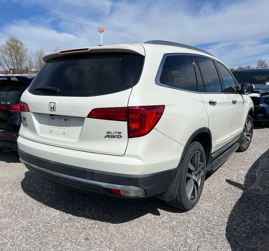 Used 2017 Honda Pilot Elite image 6
