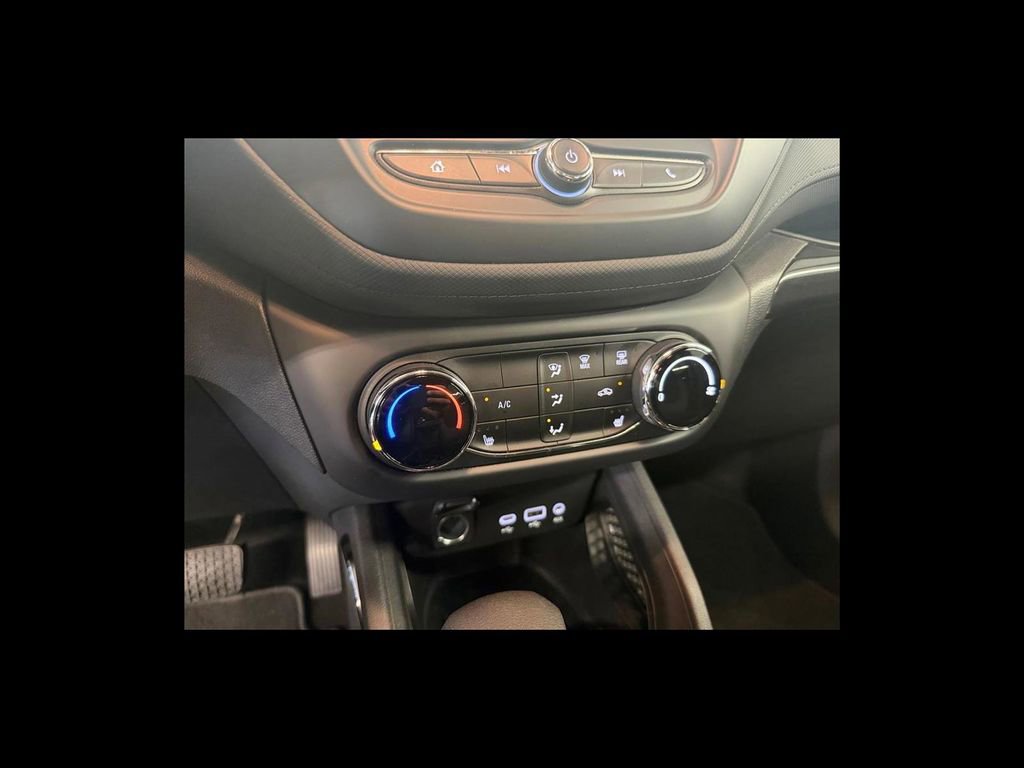 Used 2022 Chevrolet TrailBlazer LT w/ Driver Confidence Package AWD/4WD image 23