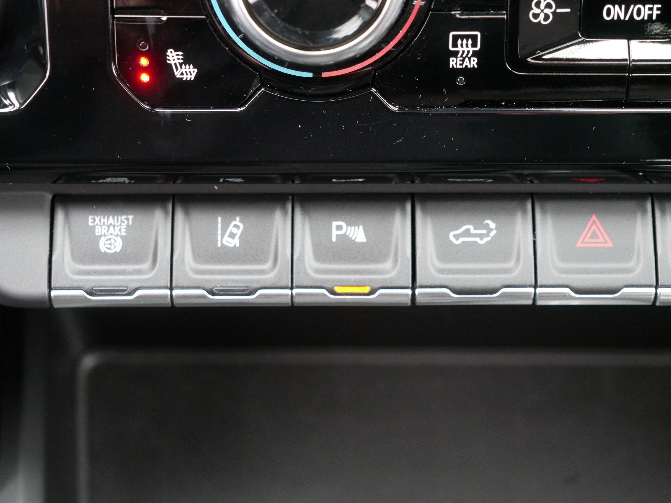 Used 2024 GMC Sierra 3500 Denali w/ Denali Reserve Package image 31