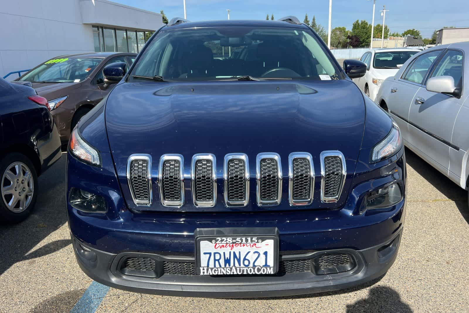 Used 2015 Jeep Cherokee Latitude w/ Comfort/Convenience Group AWD/4WD video 2