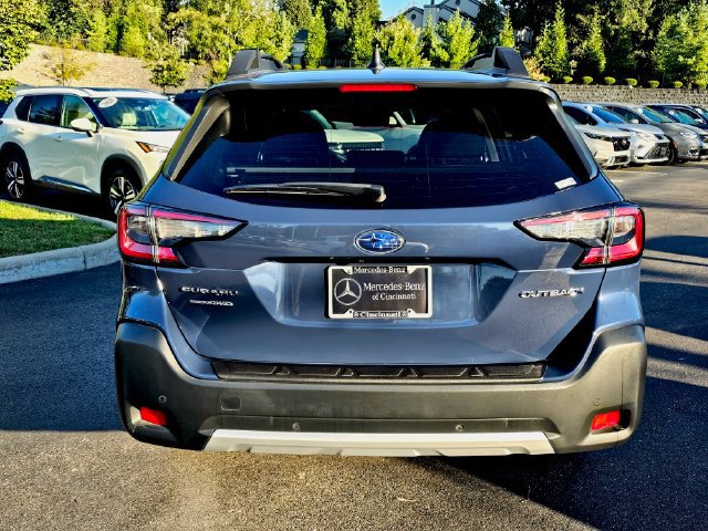 Used 2025 Subaru Outback Limited w/ Popular Package #2 AWD/4WD image 9