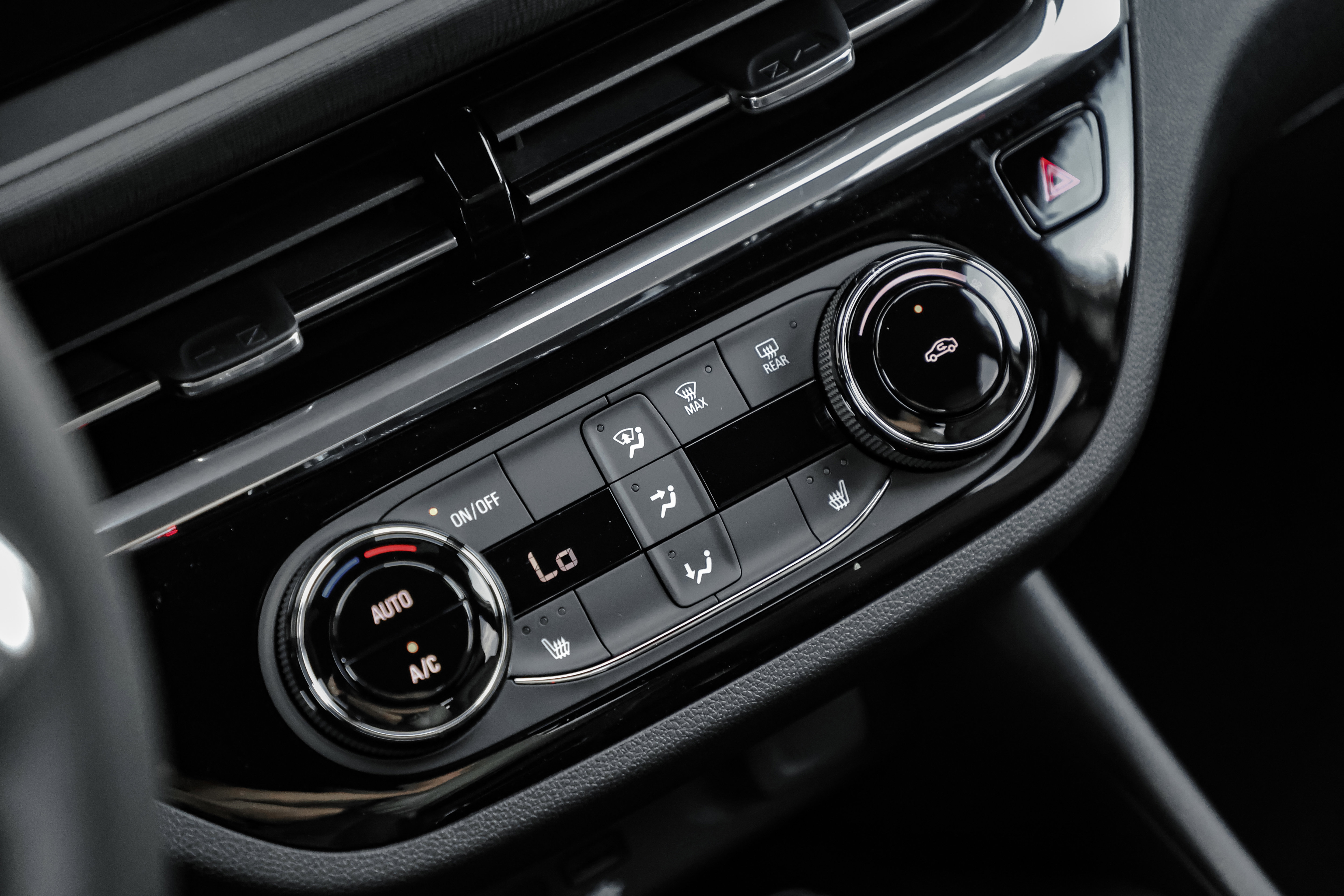 New 2025 Buick Envista Sport Touring w/ Convenience I Package image 31