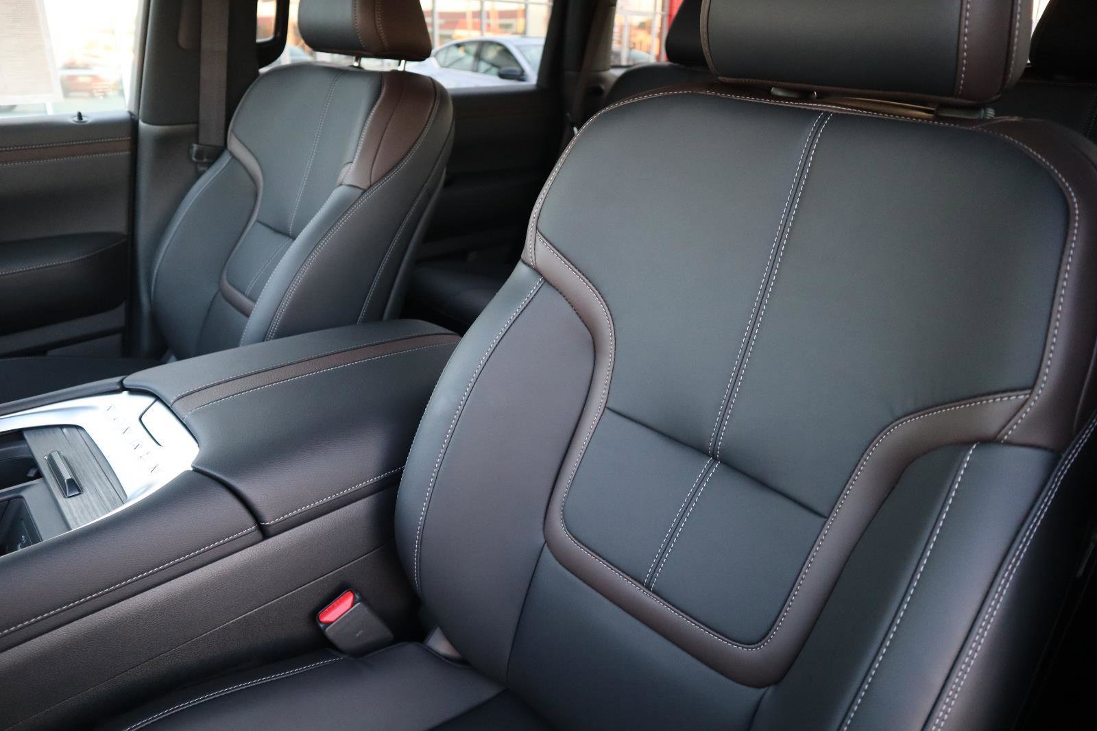 New 2026 Nissan Armada SL w/ Captain's Chari Seat Package image 19