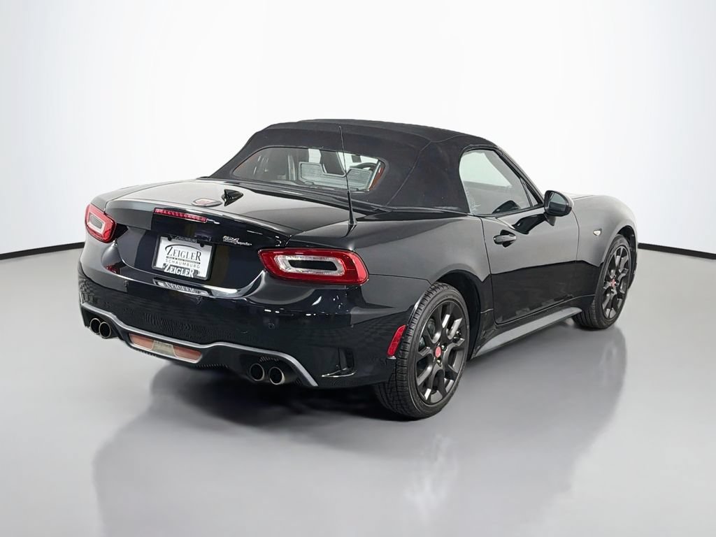 Used 2019 FIAT 124 Spider Abarth w/ Convenience Group RWD image 7