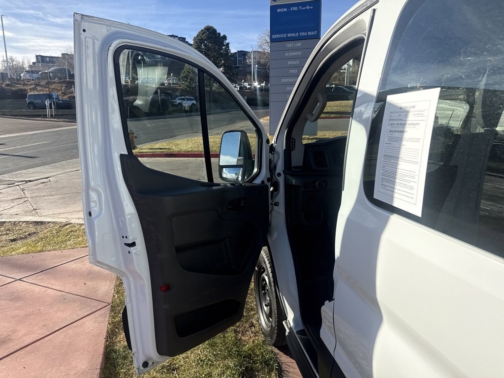Used 2023 Ford Transit 350 XLT image 9