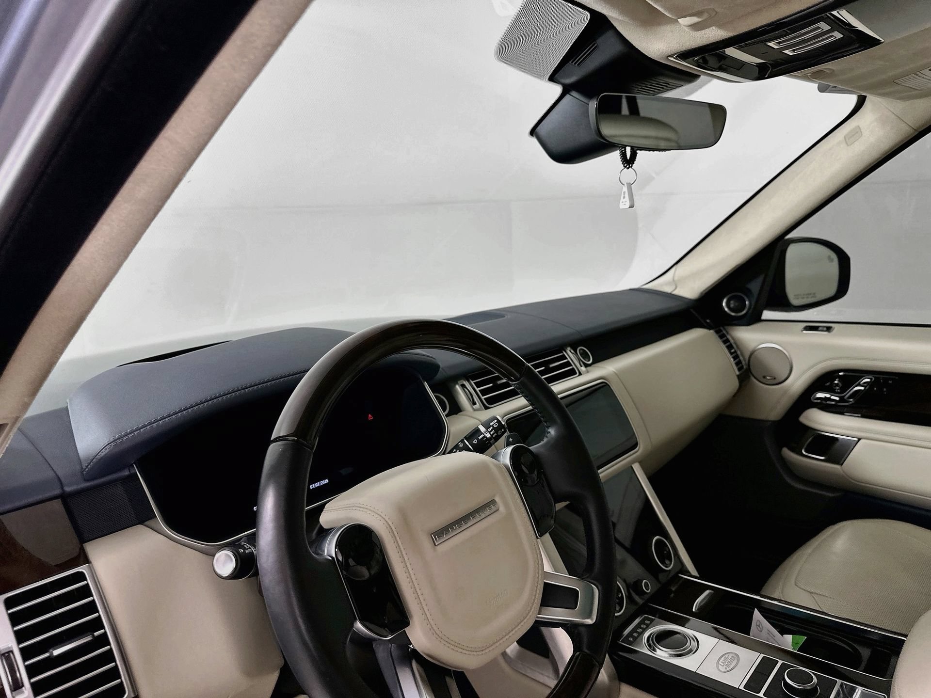Used 2018 Land Rover Range Rover Supercharged AWD/4WD image 10