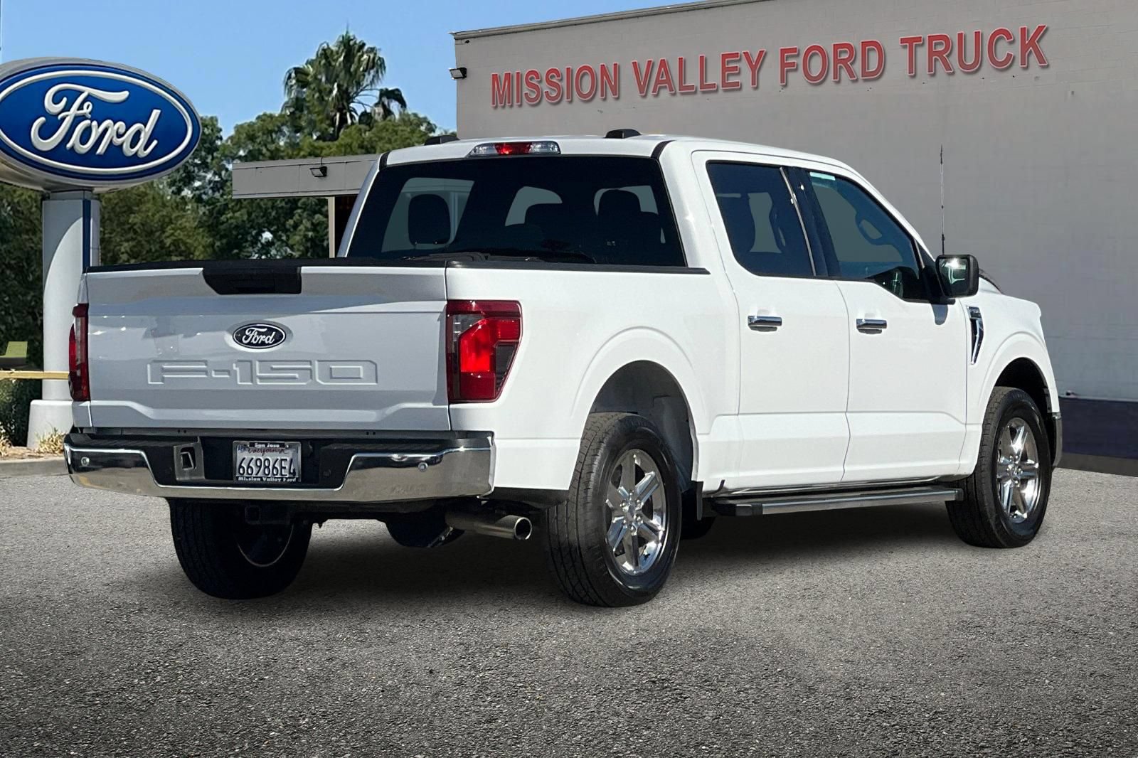 Used 2025 Ford F150 XLT w/ Equipment Group 301A Standard RWD image 4