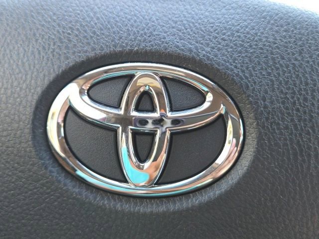Used 2020 Toyota Avalon Limited FWD image 20