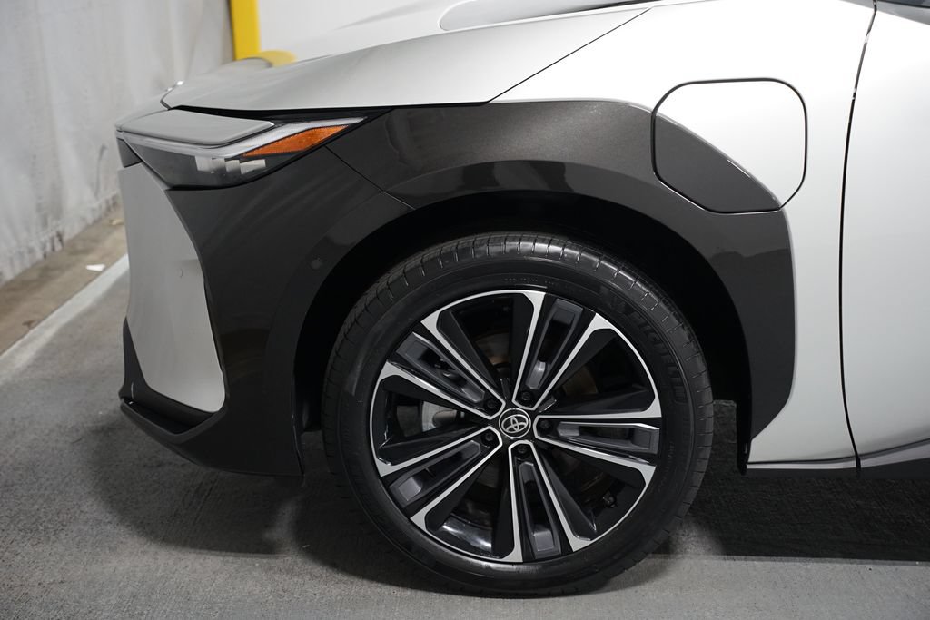 Certified 2024 Toyota bZ4X FWD image 5