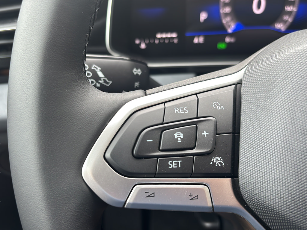 New 2026 Volkswagen Jetta SE FWD image 21