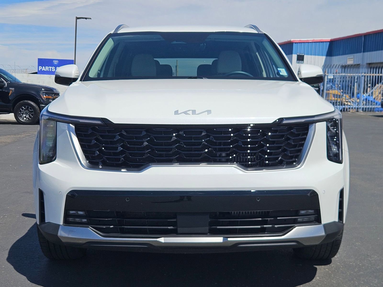 Used 2025 Kia Sorento EX image 2