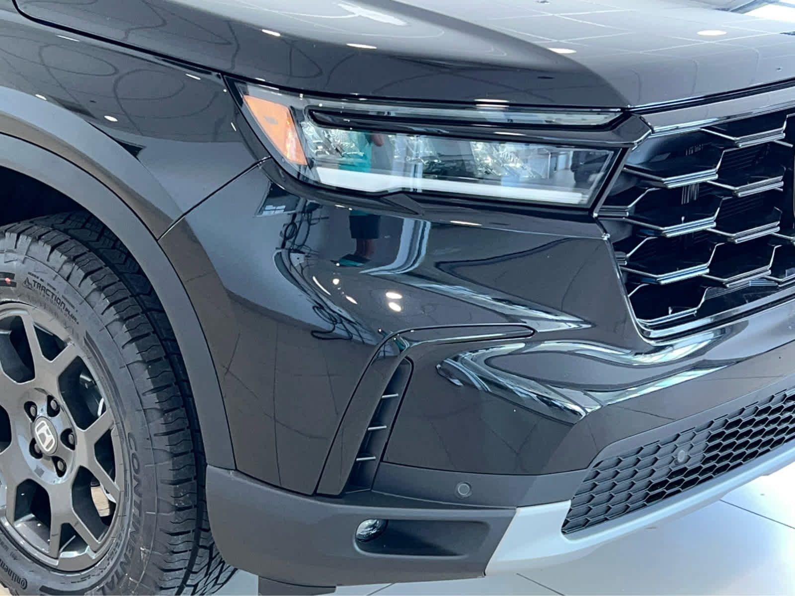 New 2025 Honda Pilot TrailSport image 2