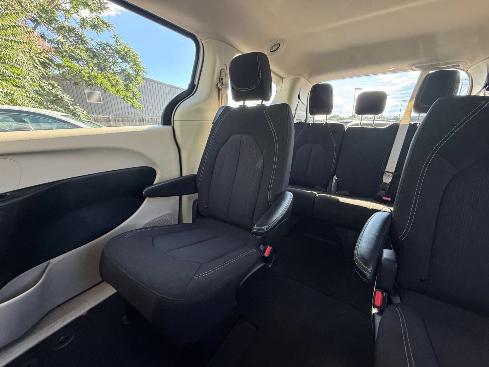 Used 2024 Chrysler Voyager LX FWD image 41