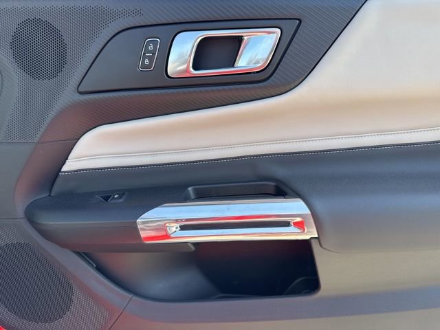 Used 2025 Ford Mustang GT Premium image 30