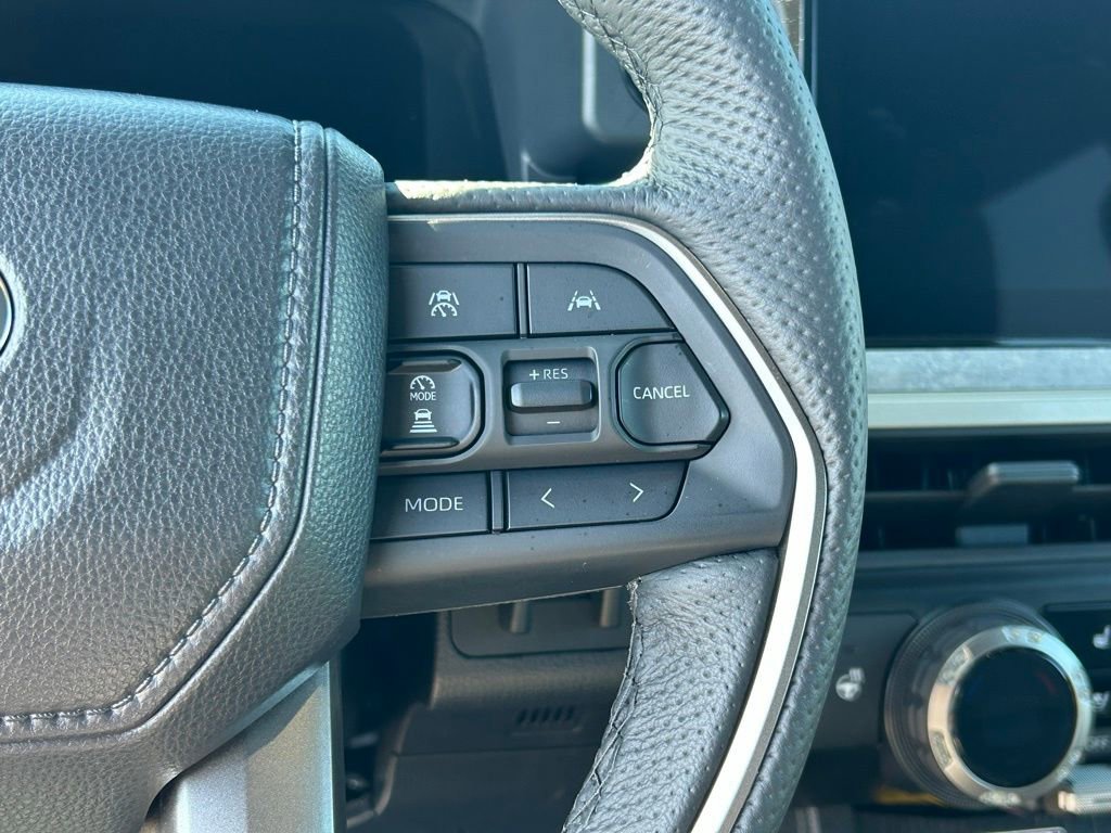 Used 2025 Toyota Tacoma Trailhunter image 24