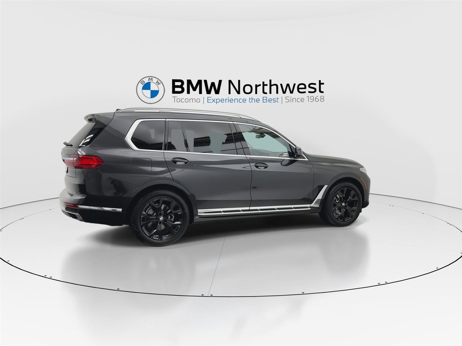 Used 2022 BMW X7 xDrive40i w/ Premium Package AWD/4WD image 3