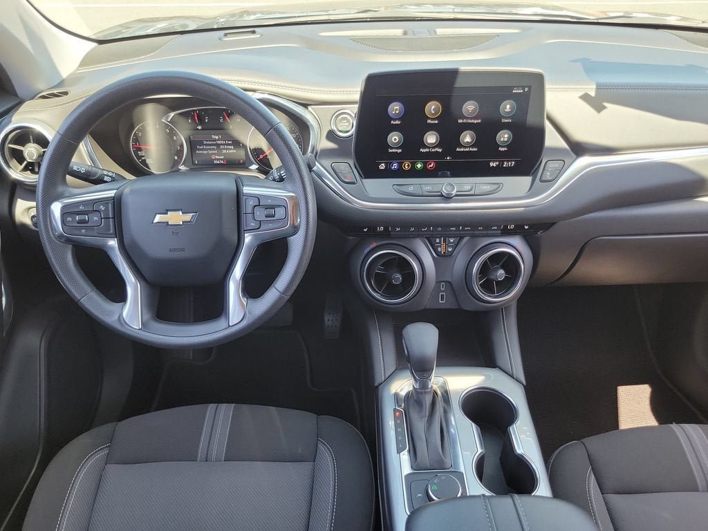 Used 2025 Chevrolet Blazer LT FWD image 9