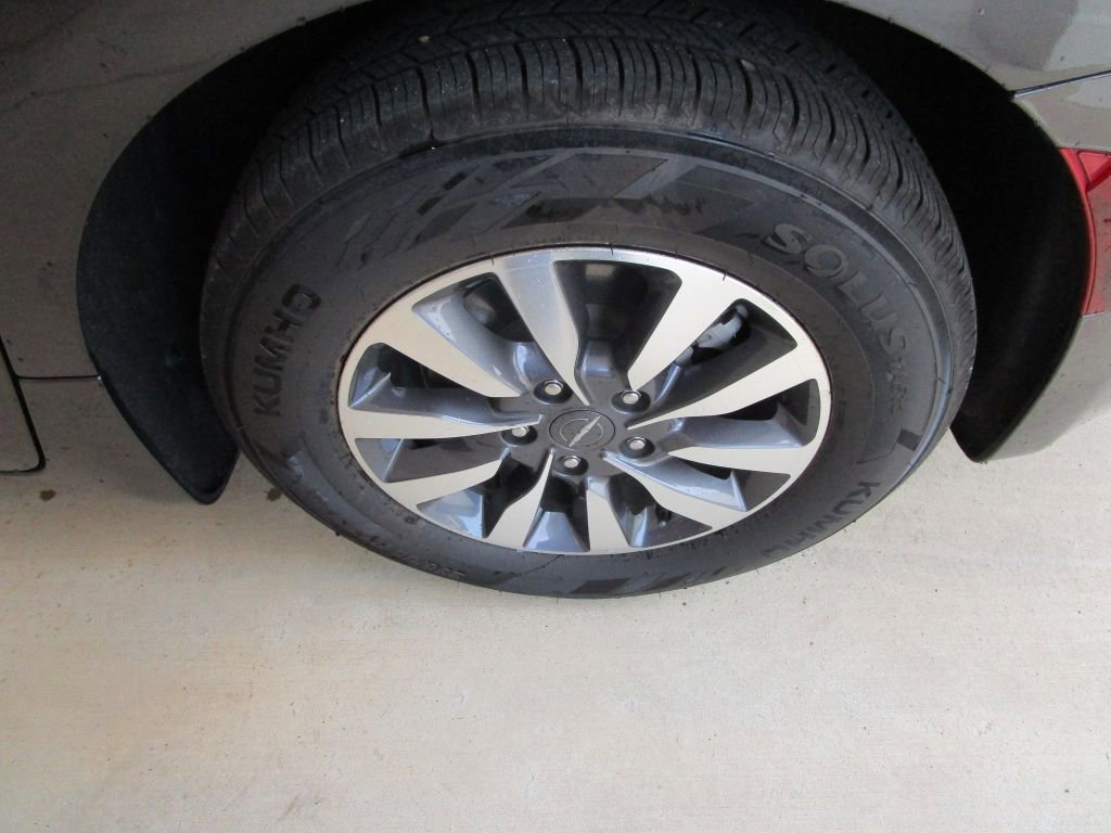 Used 2022 Chrysler Pacifica Limited image 9