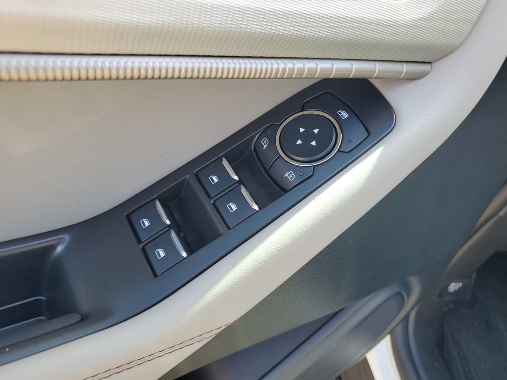 Used 2026 Ford Explorer Active w/ Active Comfort Package RWD image 9