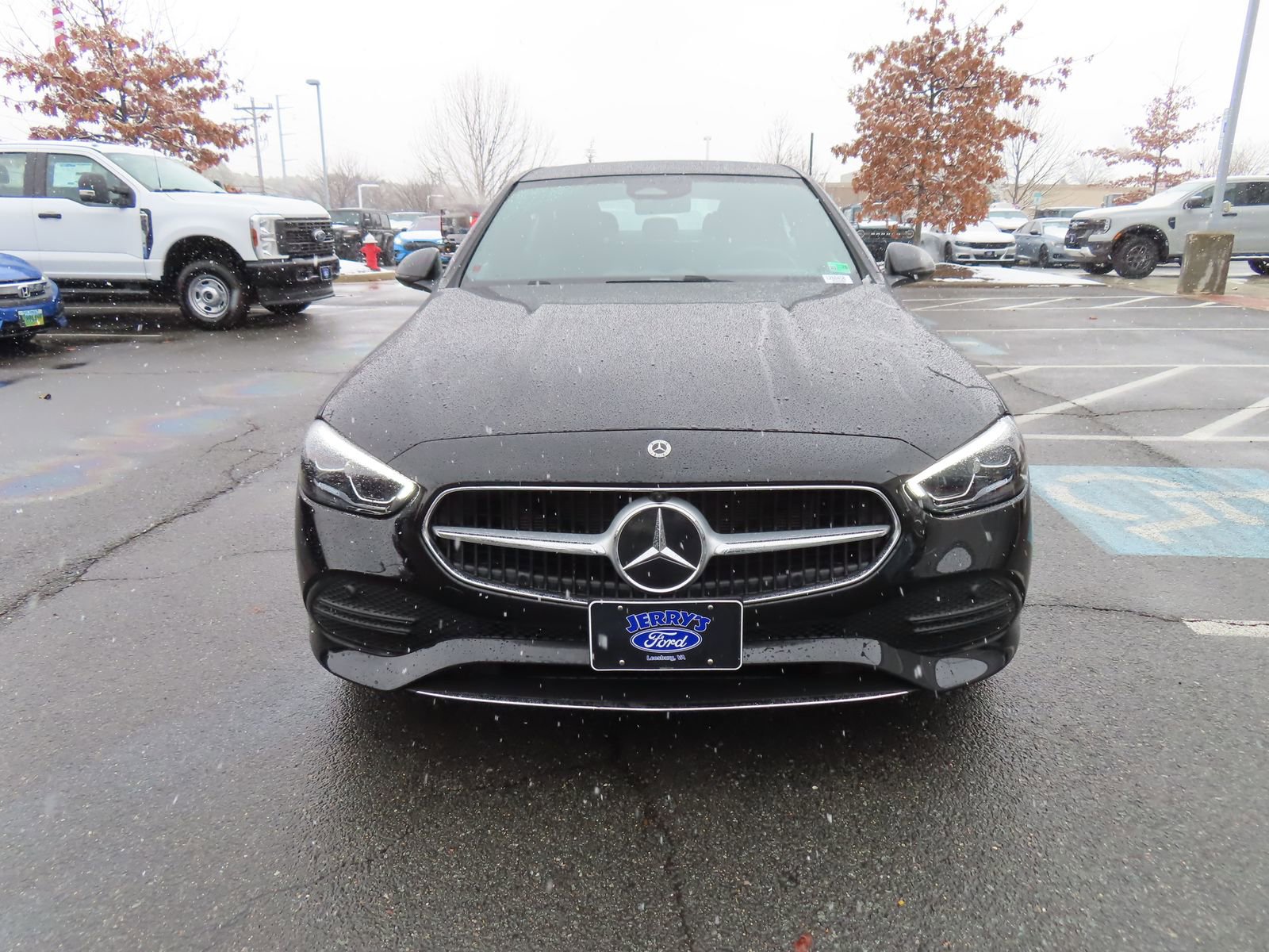 Used 2025 Mercedes-Benz C 300 4MATIC Sedan image 2