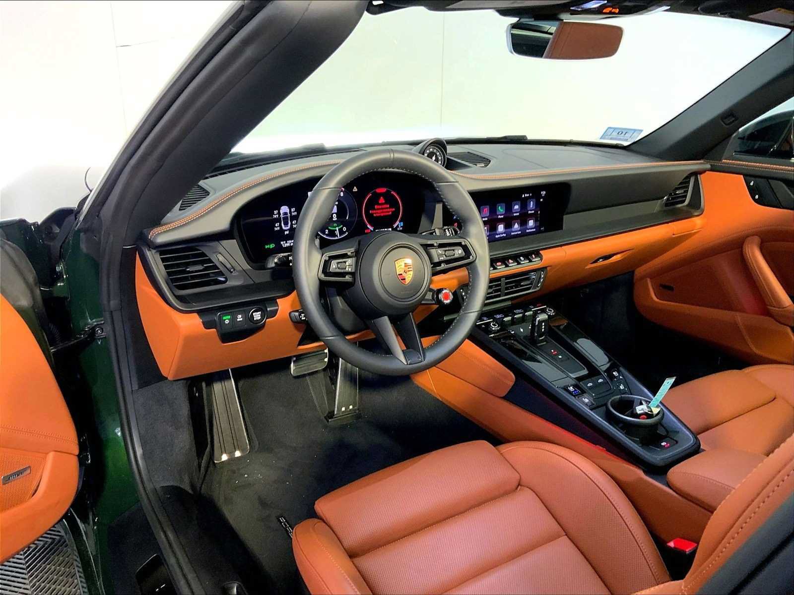 Certified 2026 Porsche 911 Targa 4 GTS AWD/4WD image 4