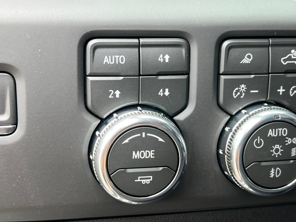 New 2026 GMC Sierra 2500 AT4 w/ AT4 Premium Plus Package AWD/4WD image 27