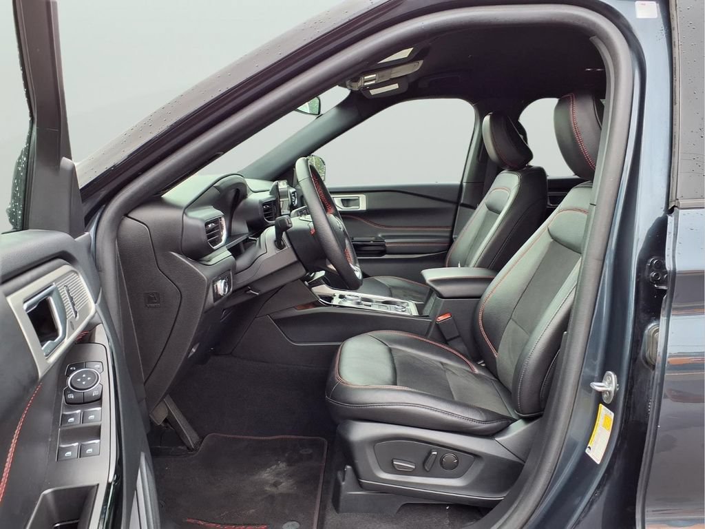 Used 2023 Ford Explorer ST-Line AWD/4WD image 15