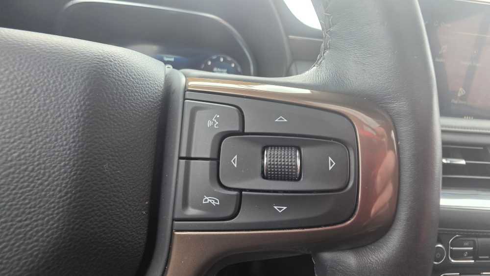Used 2024 Chevrolet Suburban High Country w/ Advanced Technology Package AWD/4WD image 27