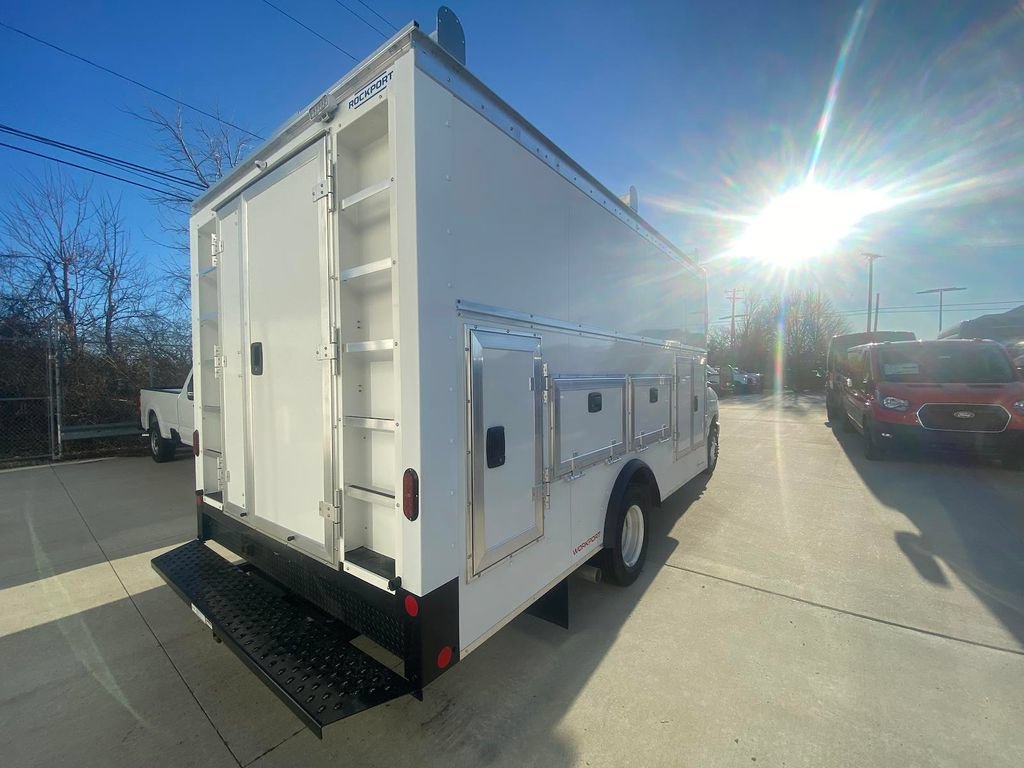 New 2026 Ford E-450 and Econoline 450 Super Duty w/ Power Equipment Group RWD image 2