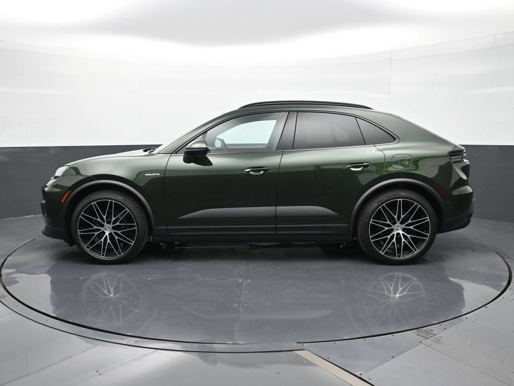 Certified 2025 Porsche Macan Electric RWD image 2