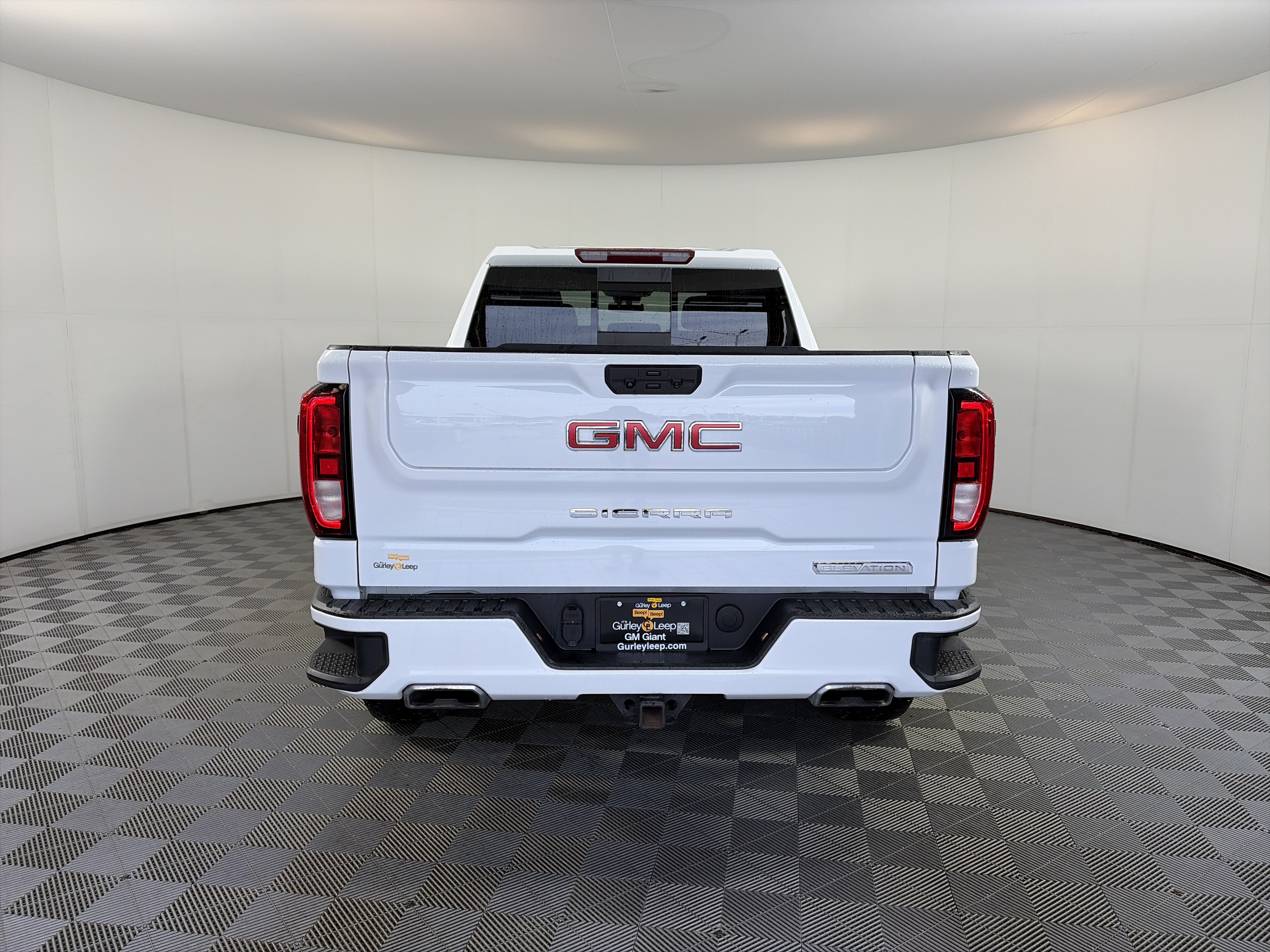 Certified 2024 GMC Sierra 1500 Elevation w/ Preferred Package AWD/4WD image 9
