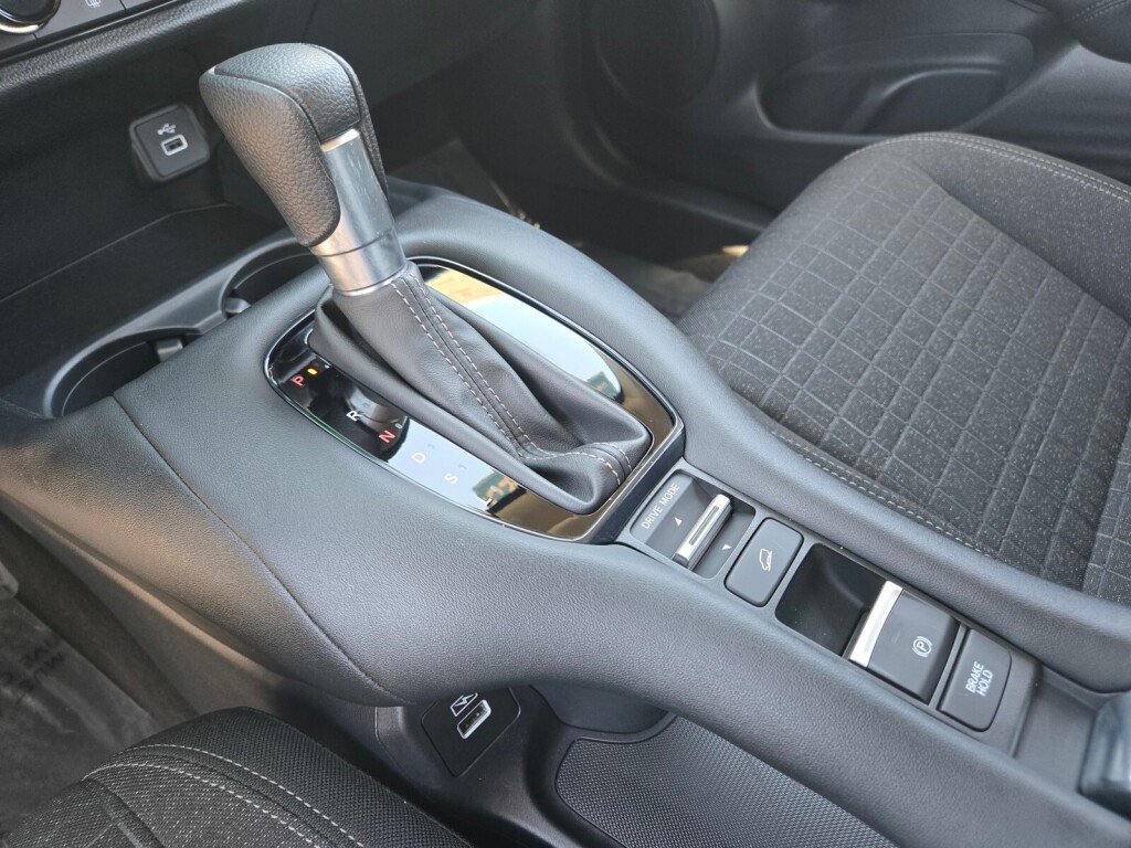 Certified 2023 Honda HR-V LX image 19