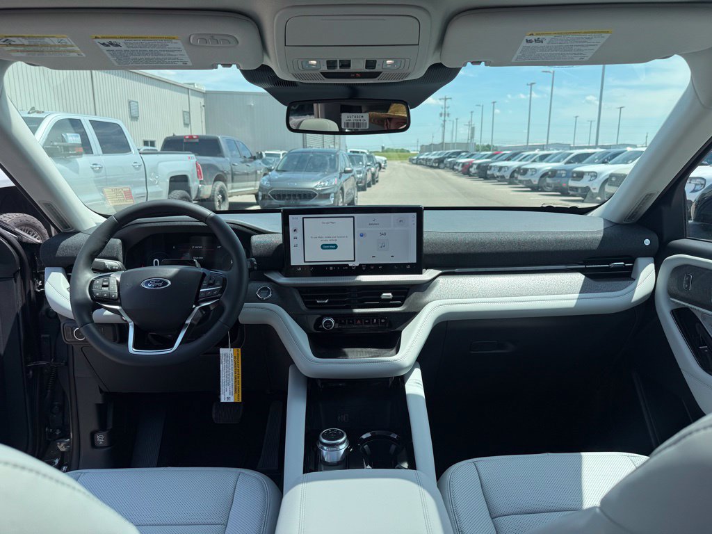 New 2026 Ford Explorer Platinum w/ LUX Leather Package AWD/4WD image 14