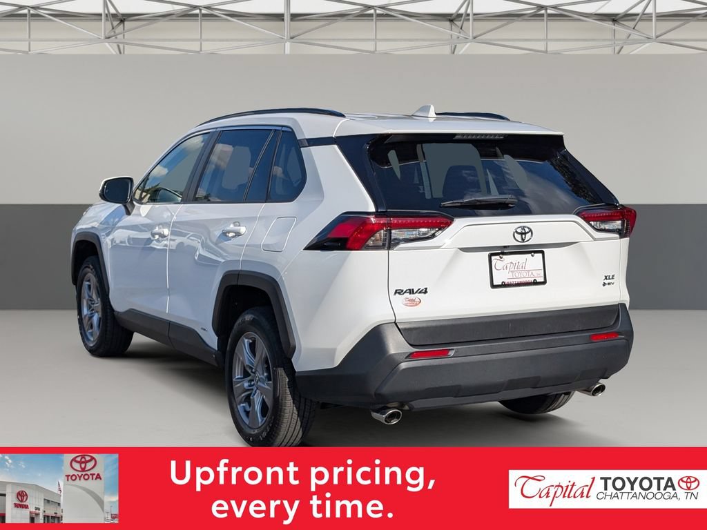 Used 2025 Toyota RAV4 XLE AWD/4WD image 5