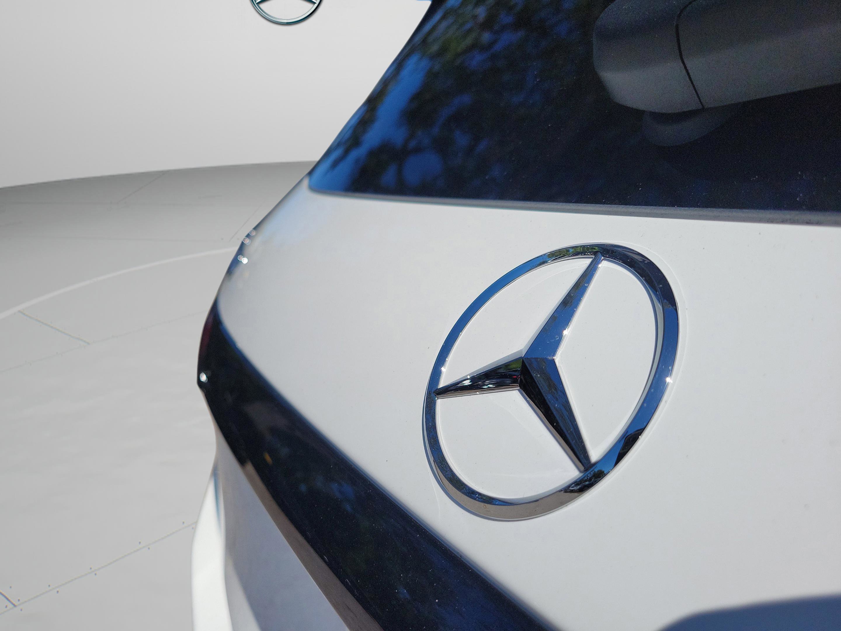 Certified 2026 Mercedes-Benz GLC 300 image 32