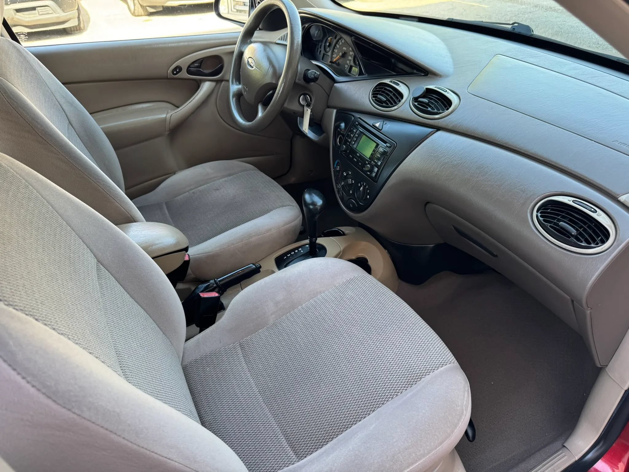 Used 2003 Ford Focus SE FWD image 21