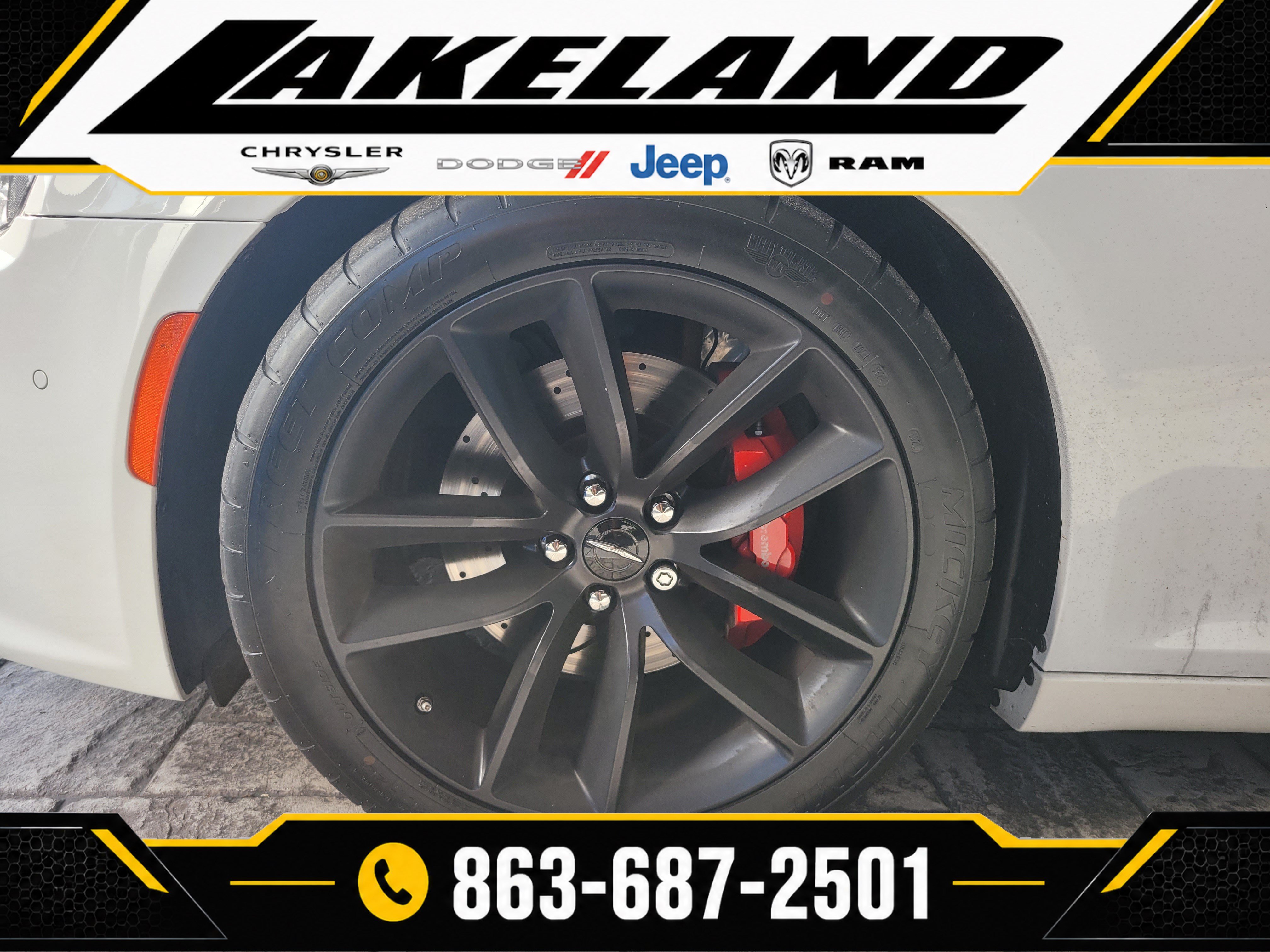 Used 2023 Chrysler 300 C RWD image 9