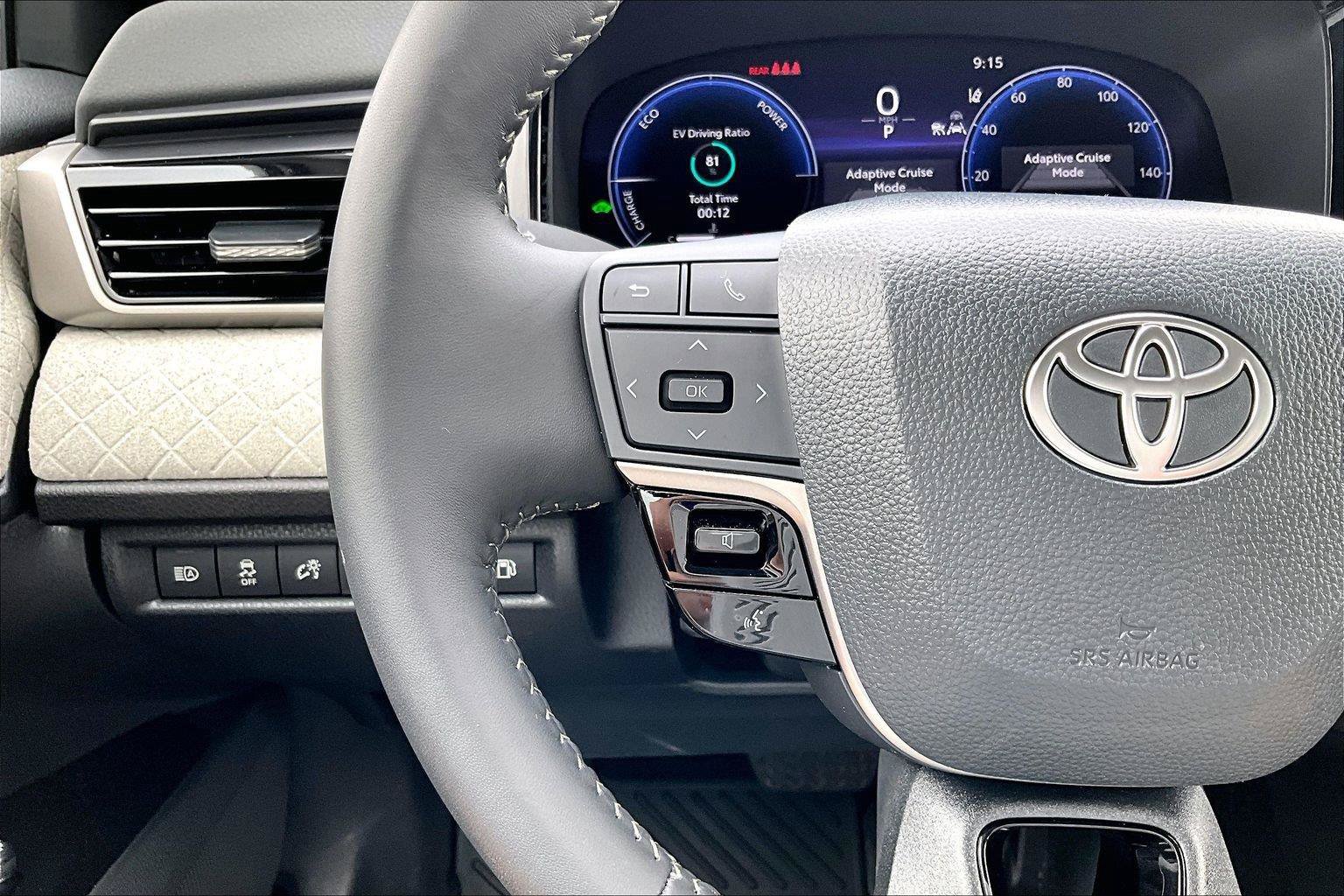 Used 2026 Toyota Camry XLE AWD/4WD image 19