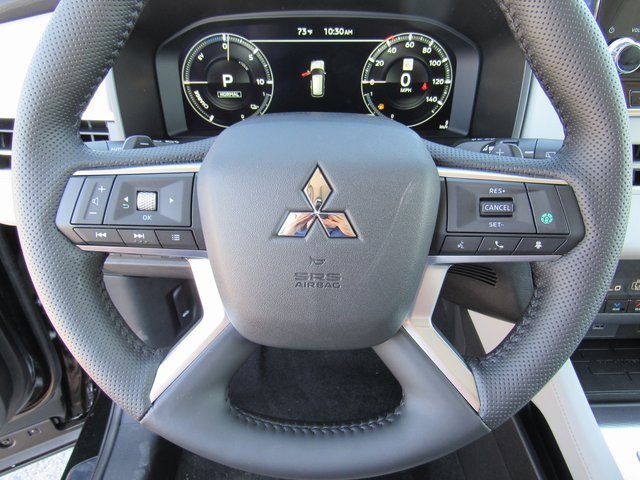 New 2025 Mitsubishi Outlander SEL image 24